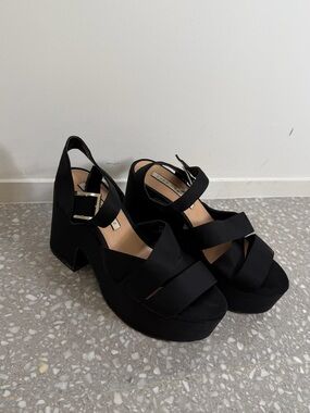 Zara Black Platform Sandals with Buckle Ankle Strap